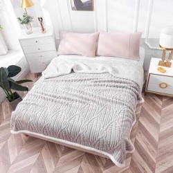                                      Pătură Dublă 200x230 cm cu Blăniță Tip Șerpa, Model Torsadat în Relief