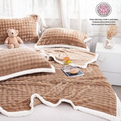                                           Set 3 Piese Pătură Dublă 200x230 cm Cocolino cu Bordură Contrastantă + 2 Fețe de Pernă 52x78 cm