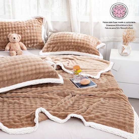                                           Set 3 Piese Pătură Dublă 200x230 cm Cocolino cu Bordură Contrastantă + 2 Fețe de Pernă 52x78 cm